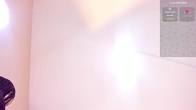 andreazoe online show from 04.23.26