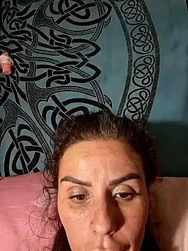 Snapshot of chiquitilla41 chatting on 04.16.26 chiquitilla41 online show from 04.16.26