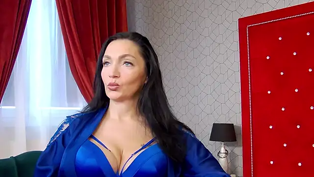 Snapshot of GraceMontclaire chatting on 04.24.26 GraceMontclaire online show from 04.24.26