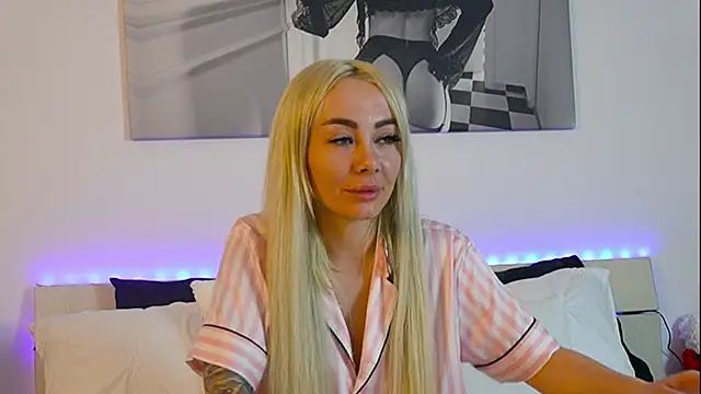 Snapshot of FrancescaGrayy chatting on 06.07.26 FrancescaGrayy online show from 06.07.26