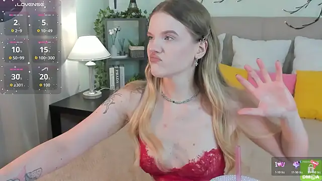 Snapshot of Emma_peach chatting on 07.17.26 Emma peach online show from 07.17.26