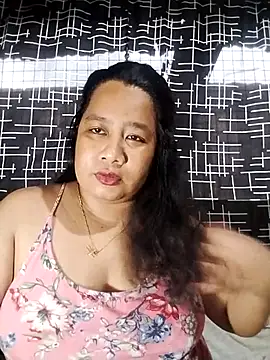 Snapshot of wild_Joan chatting on 06.18.26 wild Joan online show from 06.18.26