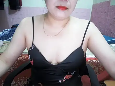 Snapshot of lusa_baby chatting on 05.14.26 lusa baby online show from 05.14.26