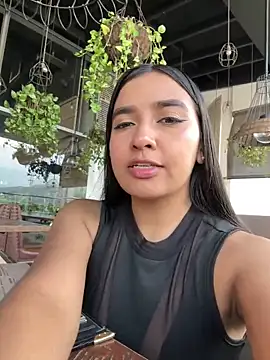 HaileyBiieber online show from 05.13.26