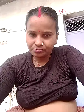 Snapshot of Shivani09900 chatting on 06.25.26 Shivani09900 online show from 06.25.26