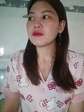 Snapshot of meg_06 chatting on 07.22.26 meg 06 online show from 07.22.26