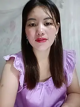 Snapshot of meg_06 chatting on 08.04.26 meg 06 online show from 08.04.26