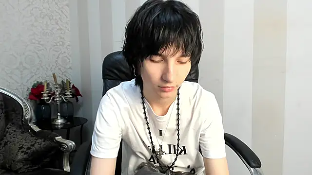 Snapshot of AdonBev chatting on 06.10.26 AdonBev online show from 06.10.26
