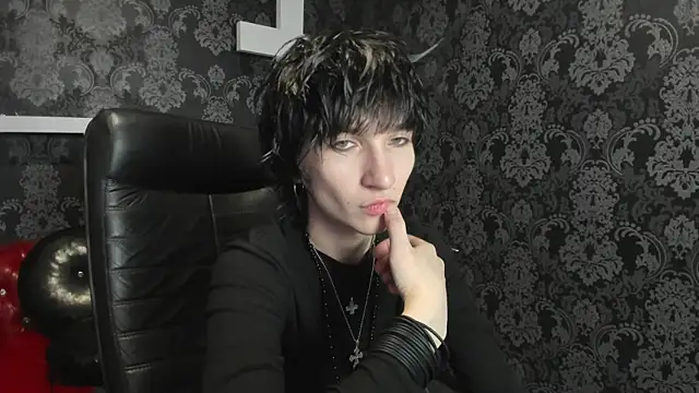Snapshot of AdonBev chatting on 06.11.26 AdonBev online show from 06.11.26