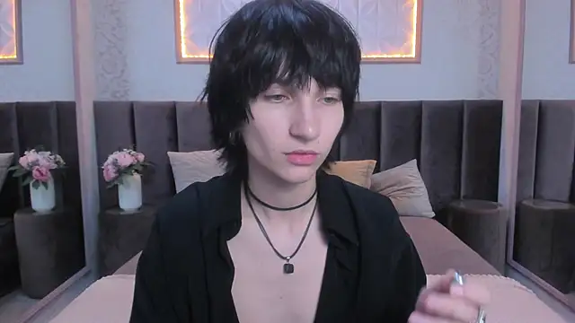 Snapshot of AdonBev chatting on 06.15.26 AdonBev online show from 06.15.26