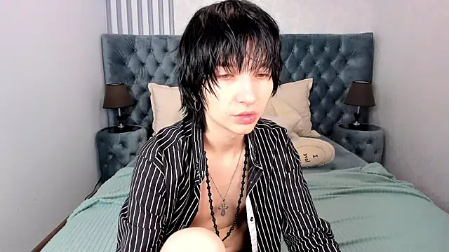 Snapshot of AdonBev chatting on 06.30.26 AdonBev online show from 06.30.26