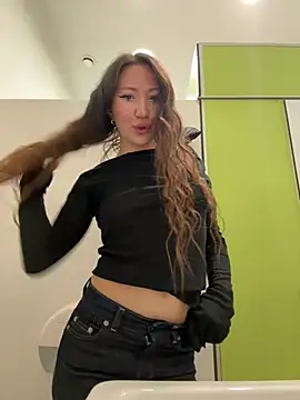 SaintSquirt online show from 04.23.26