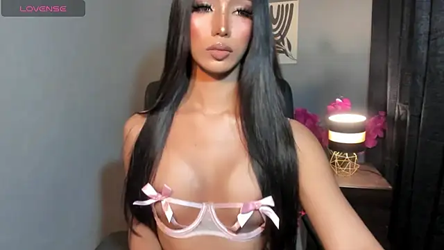 xEllaineCumsLotx online show from 04.06.26