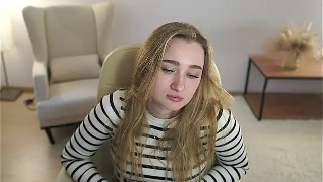 VioletteClaire online show from 03.25.26