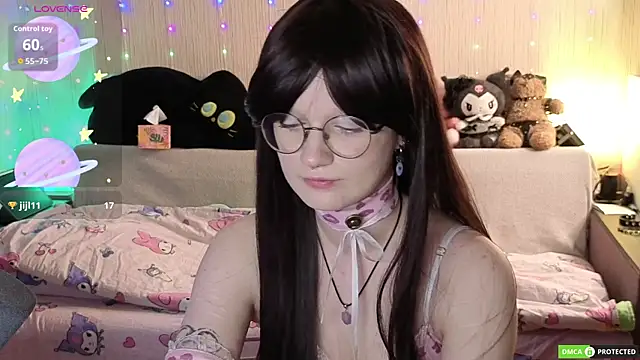 Snapshot of JulietFisher chatting on 04.28.26 JulietFisher online show from 04.28.26