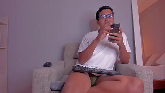 ThiagoVega  online show from 04.21.26