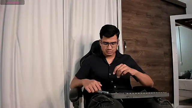 ThiagoVega  online show from 06.07.26