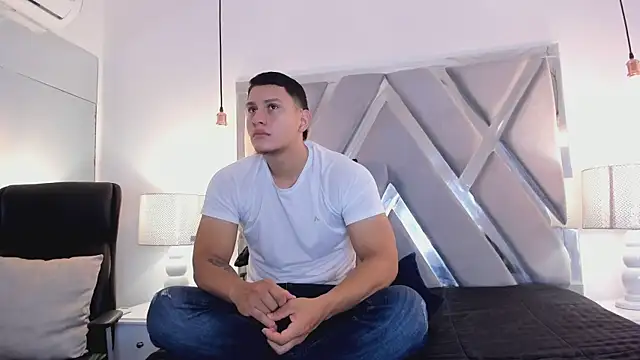 Chriss Diamond online show from 04.24.26