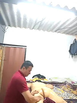 Snapshot of DosAlmasArdientesED chatting on 04.02.26 DosAlmasArdientesED online show from 04.02.26