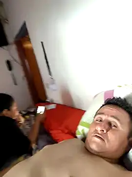 Snapshot of DosAlmasArdientesED chatting on 04.09.26 DosAlmasArdientesED online show from 04.09.26