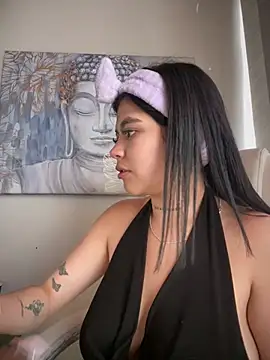 Snapshot of Violetaa_pink18 chatting on 05.21.26 Violetaa pink18 online show from 05.21.26