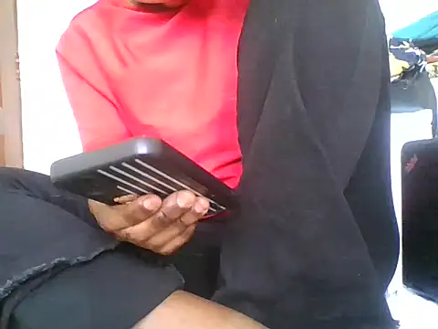 Snapshot of Thandie40 chatting on 03.30.26 Thandie40 online show from 03.30.26