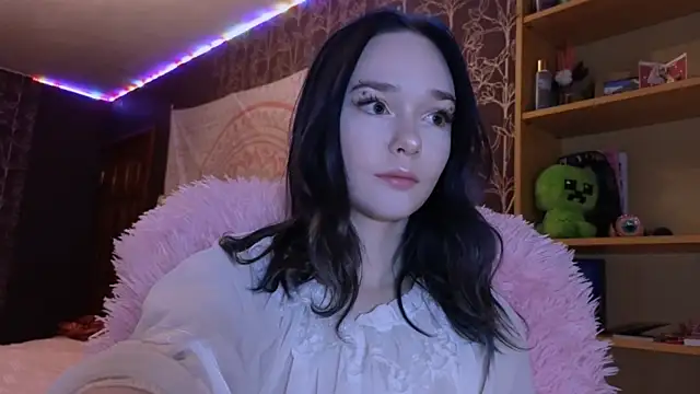 baby onface online show from 06.15.26