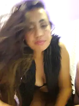 Snapshot of LASEXbellaX chatting on 04.27.26 LASEXbellaX online show from 04.27.26