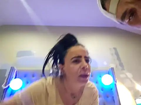 JuicyJulia08 online show from 04.18.26