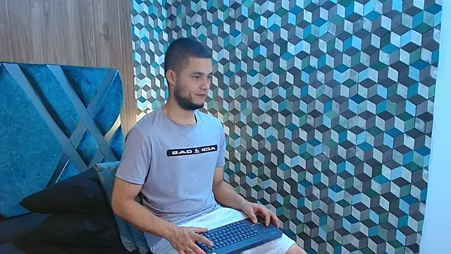 Snapshot of Joaho_Fernandez chatting on 06.24.26 Joaho Fernandez online show from 06.24.26