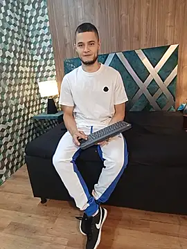 Snapshot of Joaho_Fernandez chatting on 07.14.26 Joaho Fernandez online show from 07.14.26