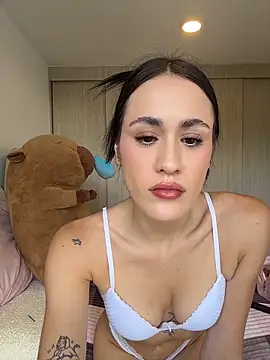 SerenaFox  online show from 04.25.26