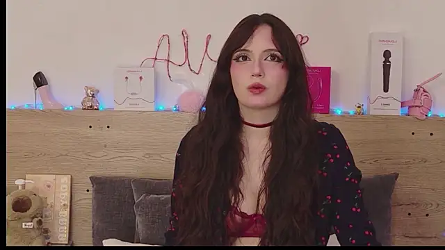 Sweet Alice S online show from 05.17.26