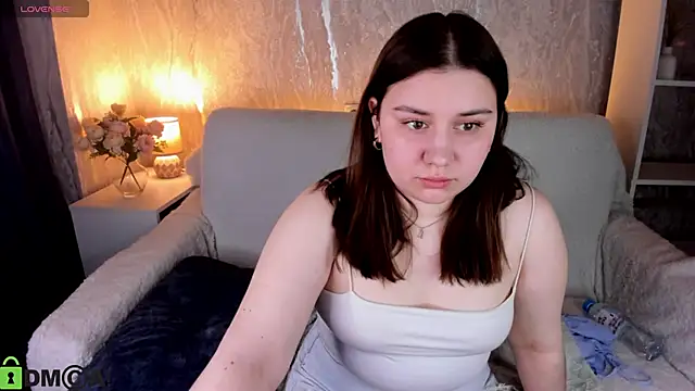 Snapshot of Maya_Raay chatting on 04.05.26 Maya Raay online show from 04.05.26