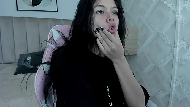 Kikii 1 online show from 05.01.26