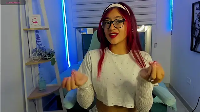 Sara Red X online show from 06.17.26