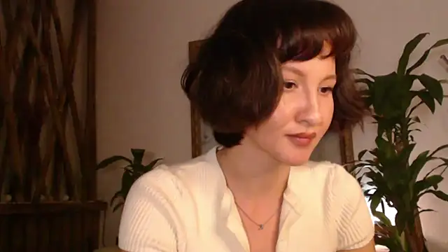 Snapshot of wanderwhitch chatting on 06.11.26 wanderwhitch online show from 06.11.26