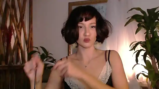 Snapshot of wanderwhitch chatting on 07.10.26 wanderwhitch online show from 07.10.26