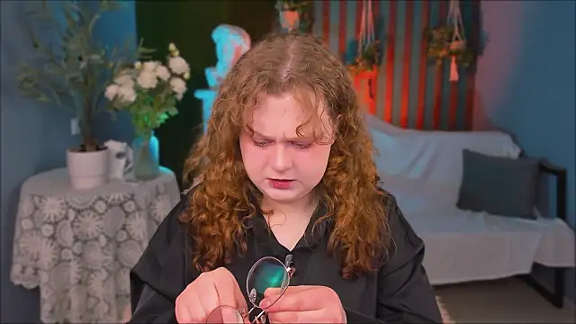 SaraSweetness online show from 03.27.26