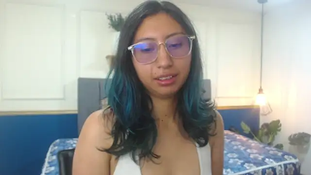 Snapshot of Violet_2003 chatting on 03.26.26 Violet 2003 online show from 03.26.26