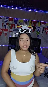 Snapshot of Saraa_M chatting on 06.17.26 Saraa M online show from 06.17.26
