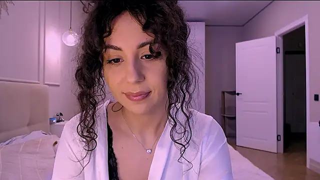 Snapshot of curly_jade_ chatting on 04.15.26 curly jade online show from 04.15.26