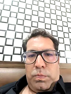 Snapshot of veer8239 chatting on 03.27.26 veer8239 online show from 03.27.26