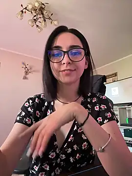 Snapshot of TheaMerve chatting on 07.30.26 TheaMerve online show from 07.30.26