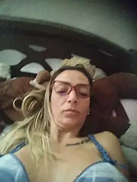 AlanaBrunetteX X online show from 04.19.26