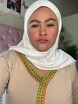Snapshot of Marian_fadel chatting on 04.17.26 Marian fadel online show from 04.17.26