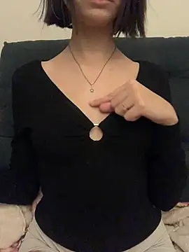 Snapshot of Branquinha_rose chatting on 06.14.26 Branquinha rose online show from 06.14.26