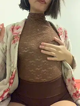 Snapshot of Branquinha_rose chatting on 06.24.26 Branquinha rose online show from 06.24.26