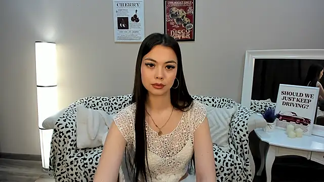 DarcyMacy online show from 04.15.26