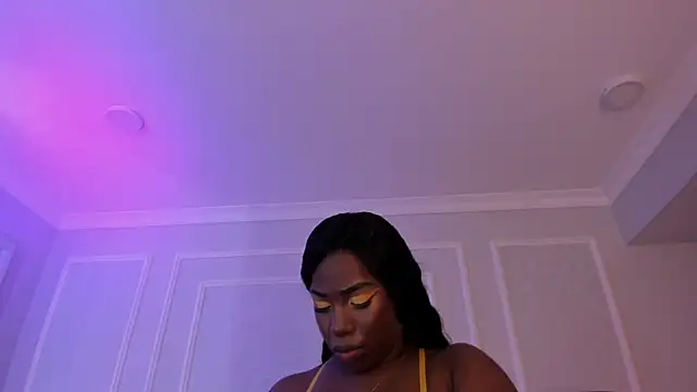 Snapshot of IrisJones_ chatting on 07.03.26 IrisJones online show from 07.03.26